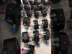 Elektryczny manometr kontaktowy 6 cali / 150 mm, zakres 0–1 MPa, klasa dokładności 1,6, styk 380 V 10 VA