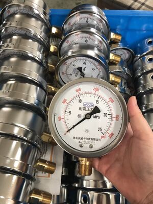 Wypełniony olejem, odporny na wstrząsy, manometr ciśnienia 0-25 MPa, przeciwżółty, o wysokiej czystości, tłumiący olej